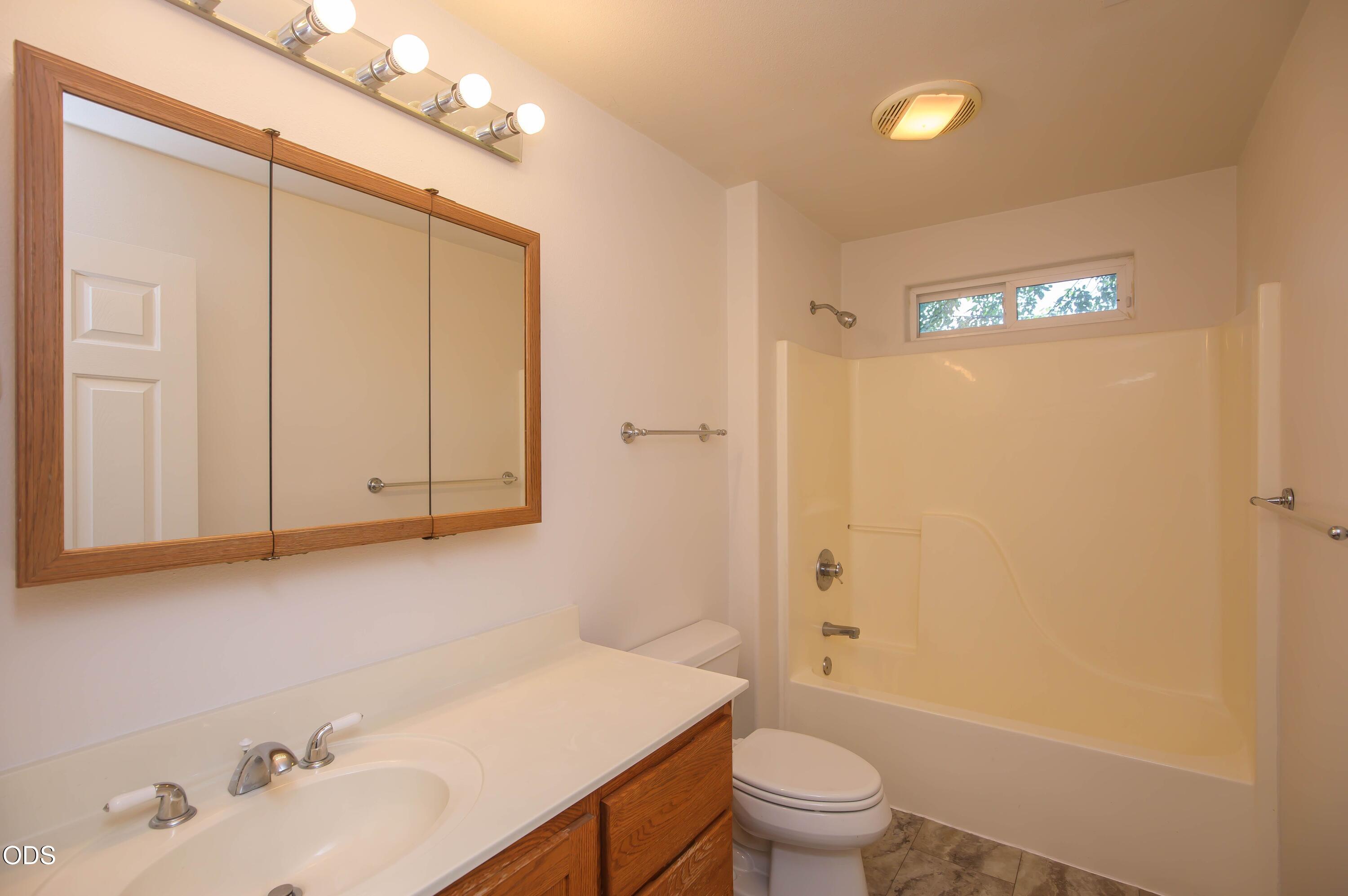 110 Windsor Way Central Point, OR 97502 - Photo 21 of 33 Gallery Image 21