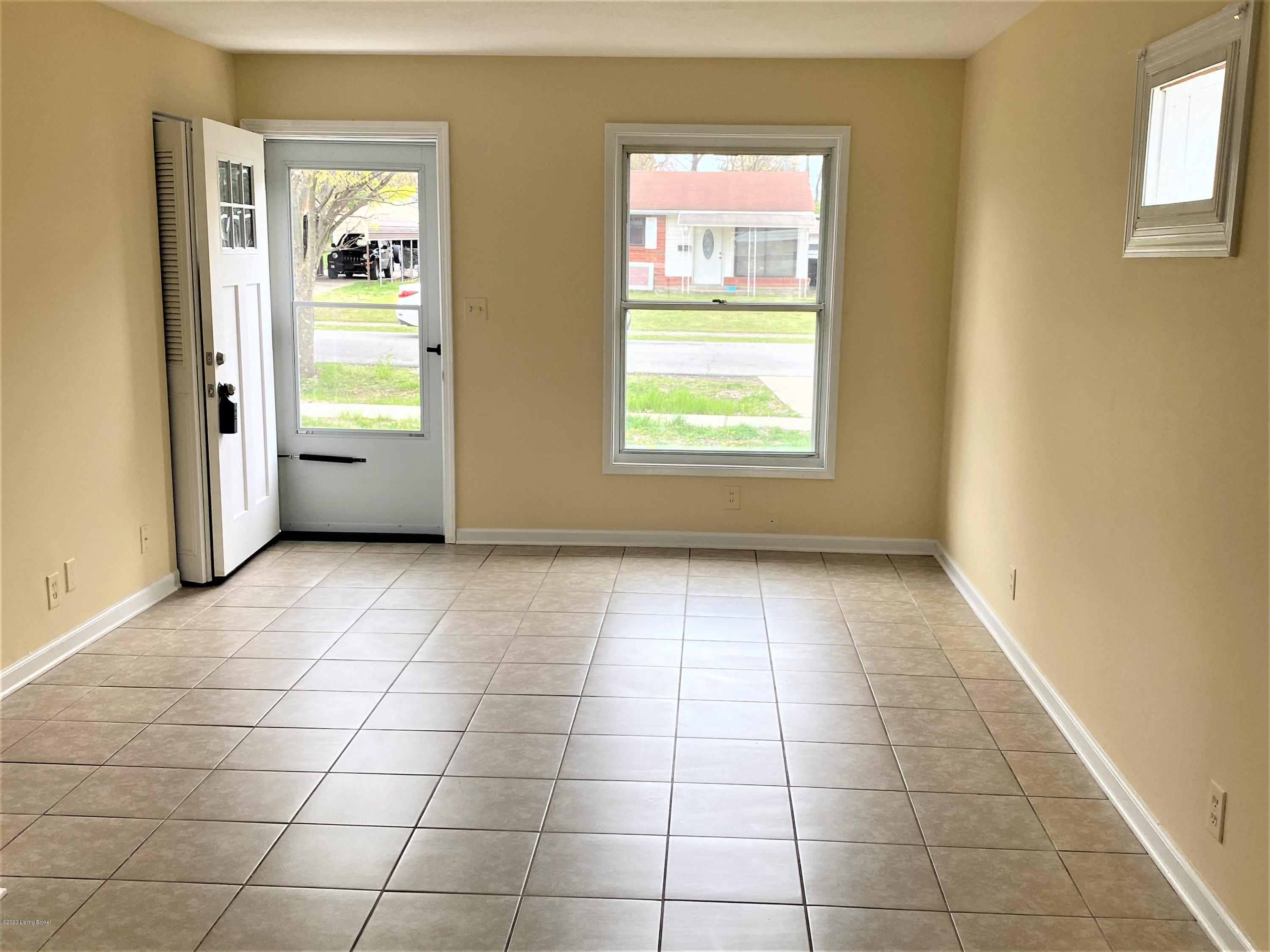 310 Mac Brae Road Louisville, KY 40214 - Photo 15 of 17 IMG_2829 (2)