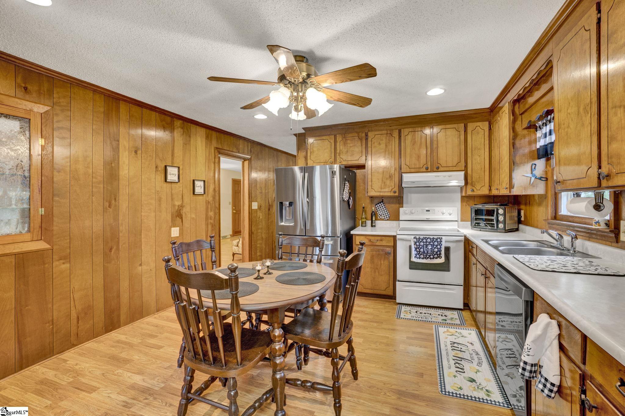 207 State Rd S-30-754 Clinton, SC 29325 - Photo 8 of 50
