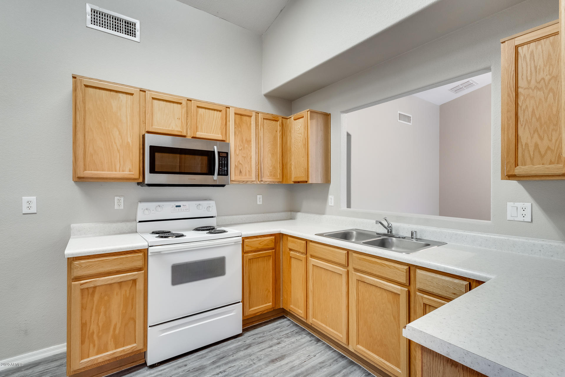 6427 West Crown King Road Phoenix, AZ 85043 - Photo 16 of 33 Gallery Image 16
