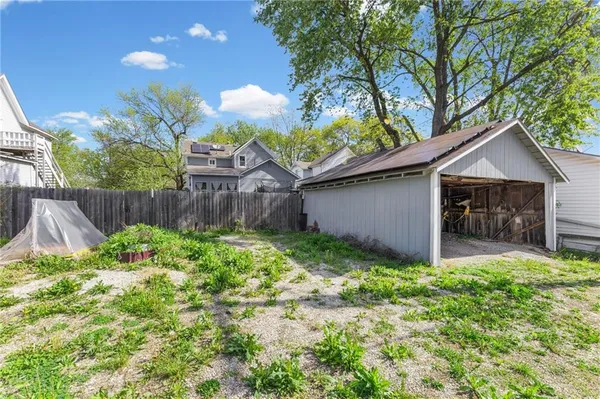 $315,000 | 303 East Wea Street, Paola, KS 66071