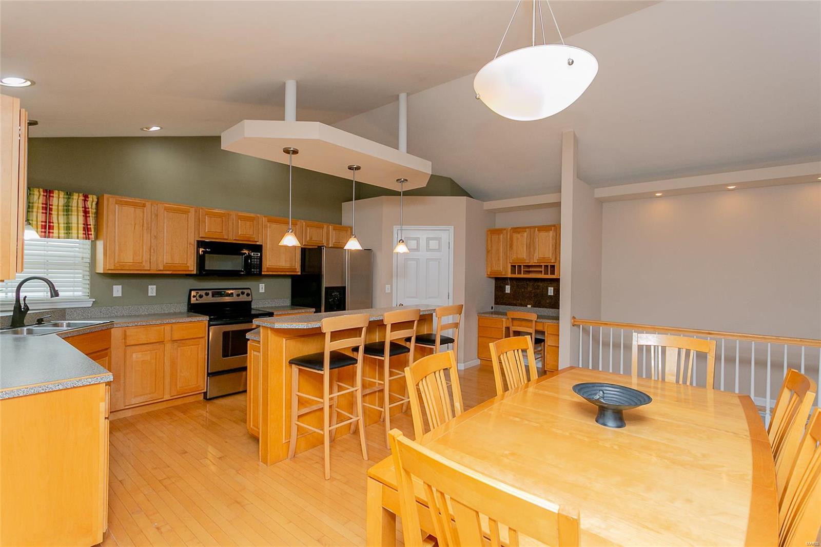 12 Spring Time Court St. Charles, MO 63303 - Photo 5 of 21