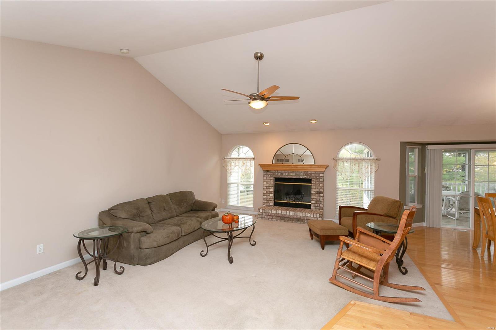 12 Spring Time Court St. Charles, MO 63303 - Photo 8 of 21