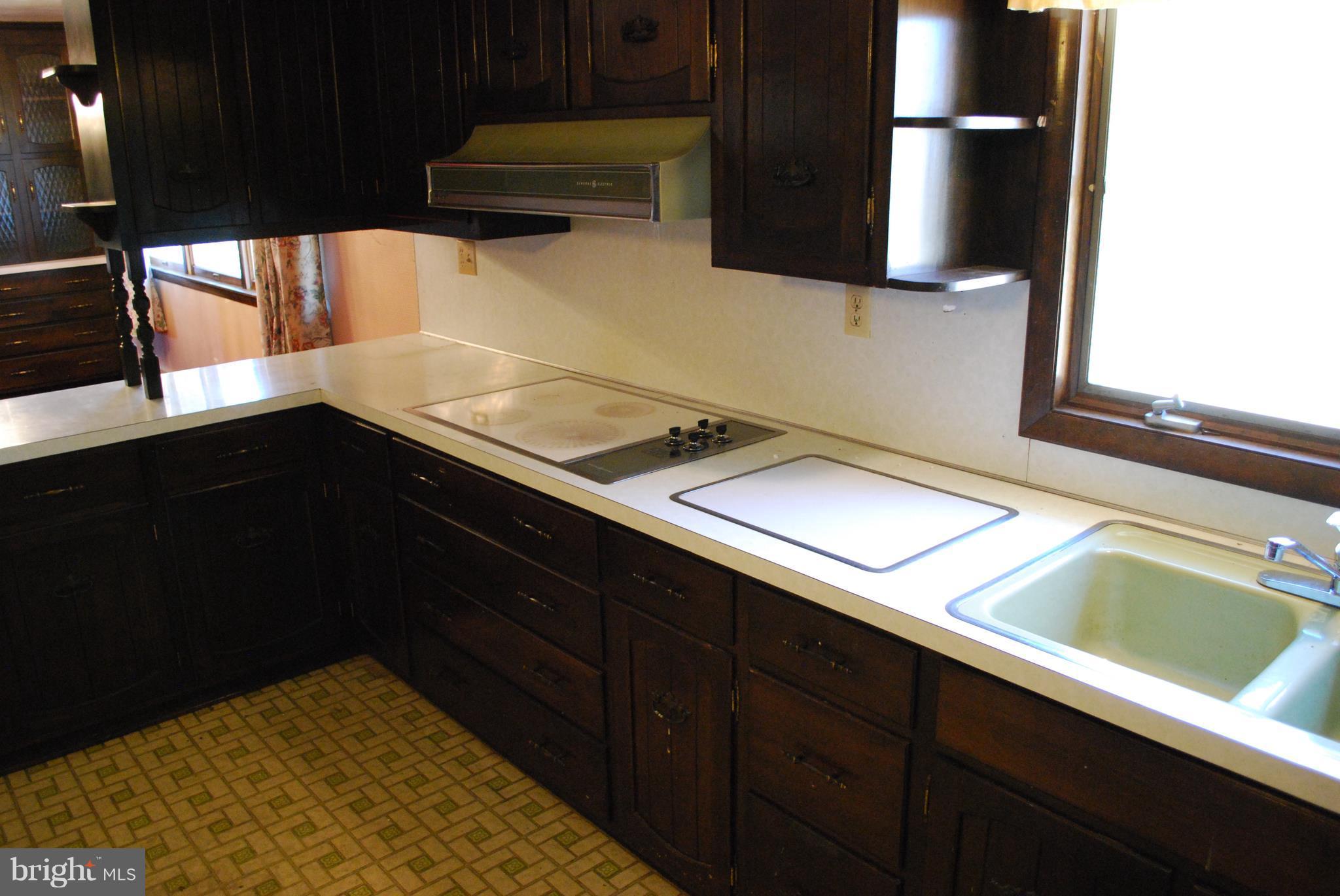 2860 Fridinger Mill Road Manchester, MD 21102 - Photo 6 of 30 Spacious kitchen with cooktop