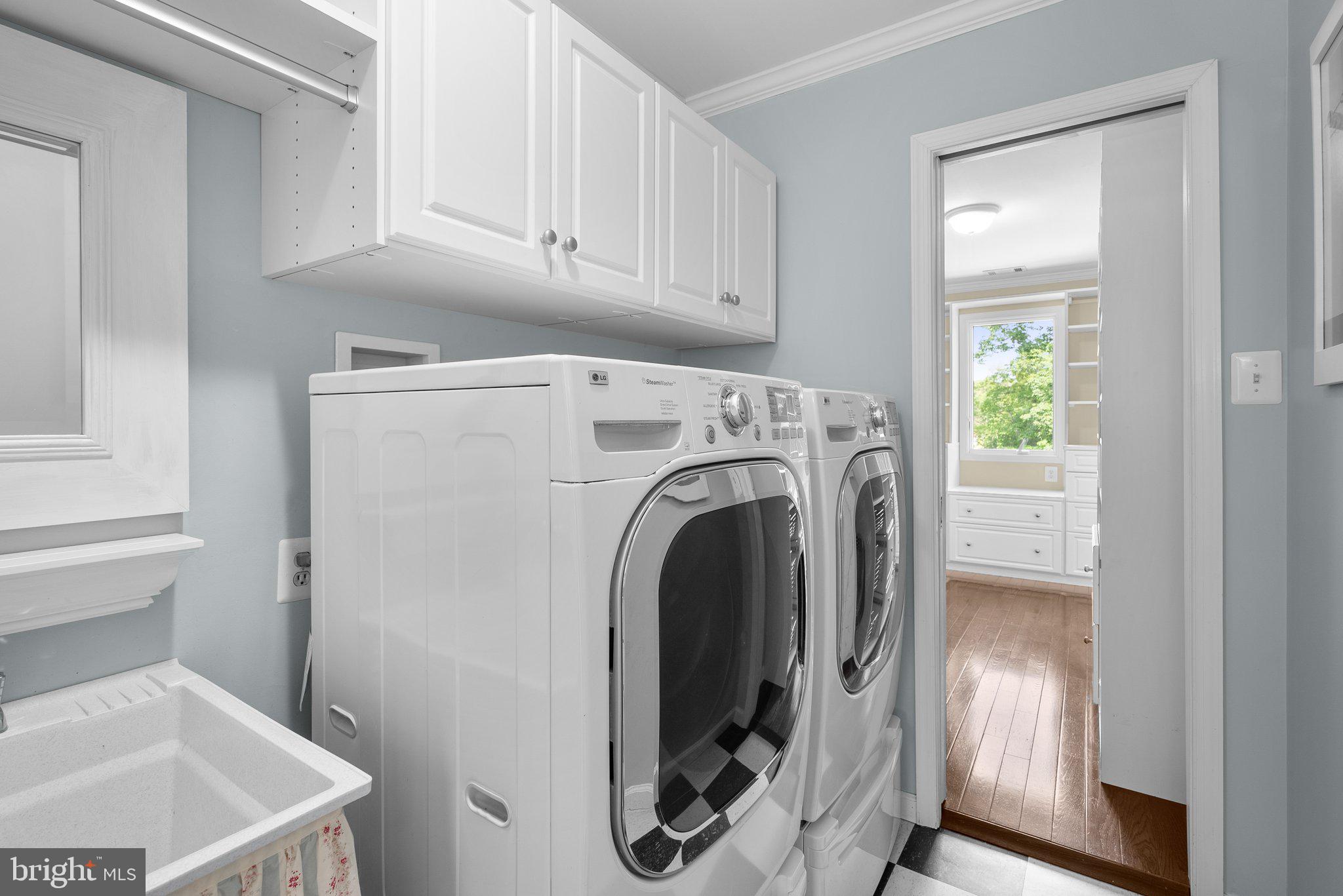 743 Rolling View Drive Annapolis, MD 21409 - Photo 42 of 100 a view of walk in closet with window