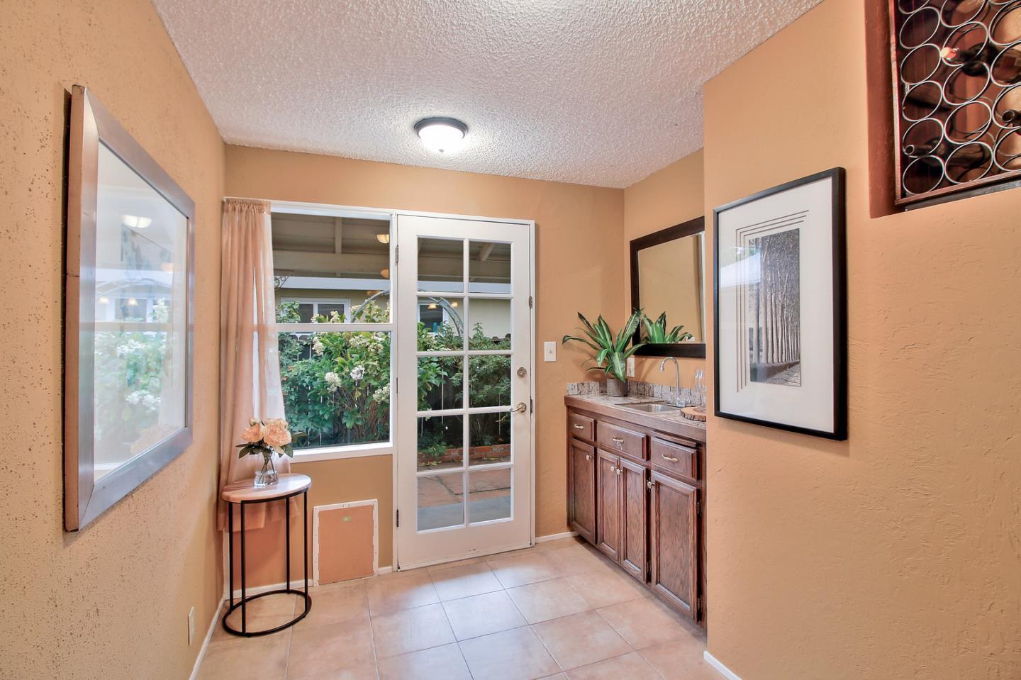 1279 Coventry Road Concord, CA 94518 - Photo 8 of 38 Gallery Image 8