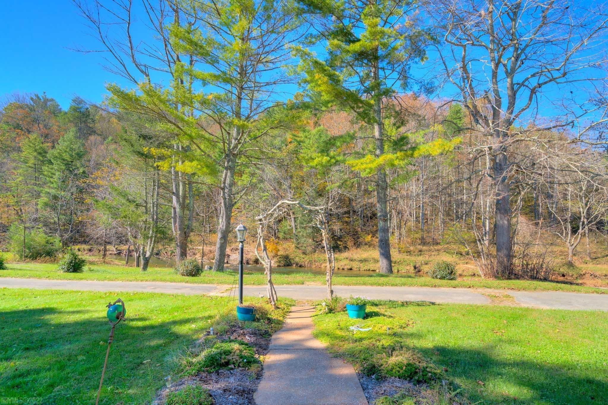 446 Little River Road Northeast Floyd, VA 24091 - Photo 4 of 65 Gallery Image 4