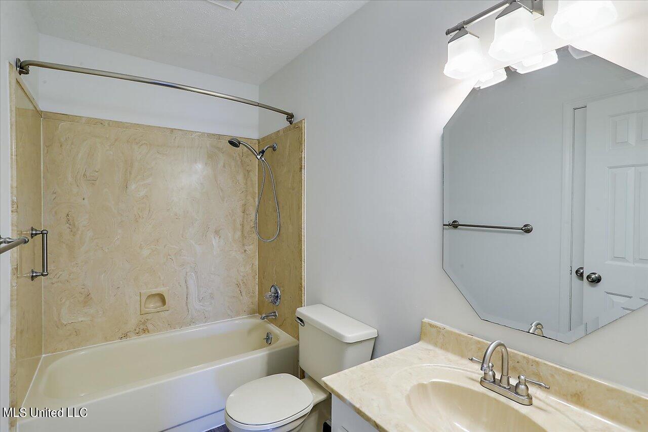 12 Northtown Road, Unit A Jackson, MS 39211 - Photo 17 of 25 17-12 A North Town