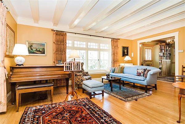 157 Middlesex Road Brookline, MA 02467 - Photo 2 of 16 Gallery Image 2