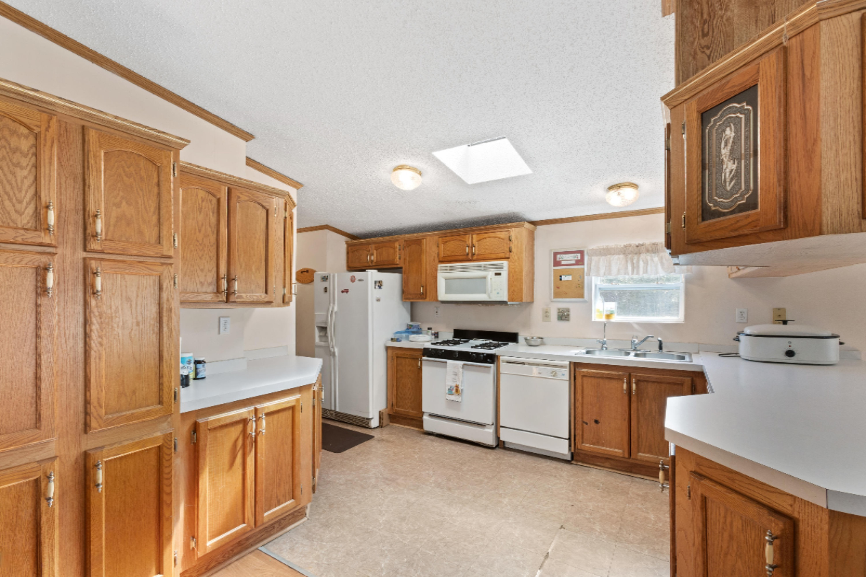 14393 Madron Lake Road Buchanan, MI 49107 - Photo 8 of 24 14393MadronKitchen
