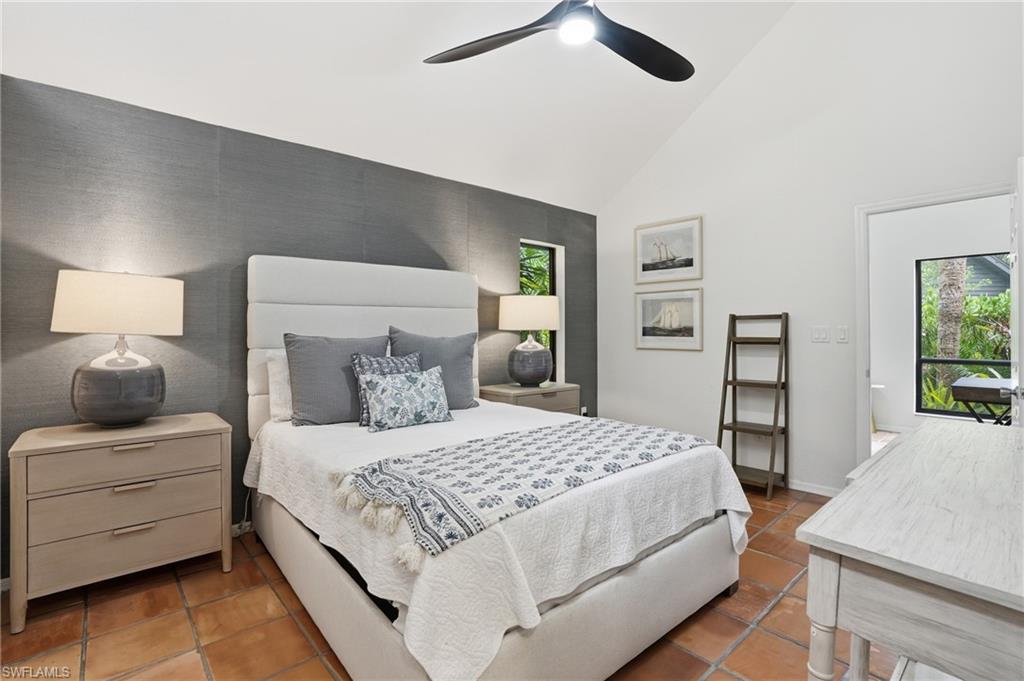 1245 Solana Road Naples, FL 34103 - Photo 12 of 22