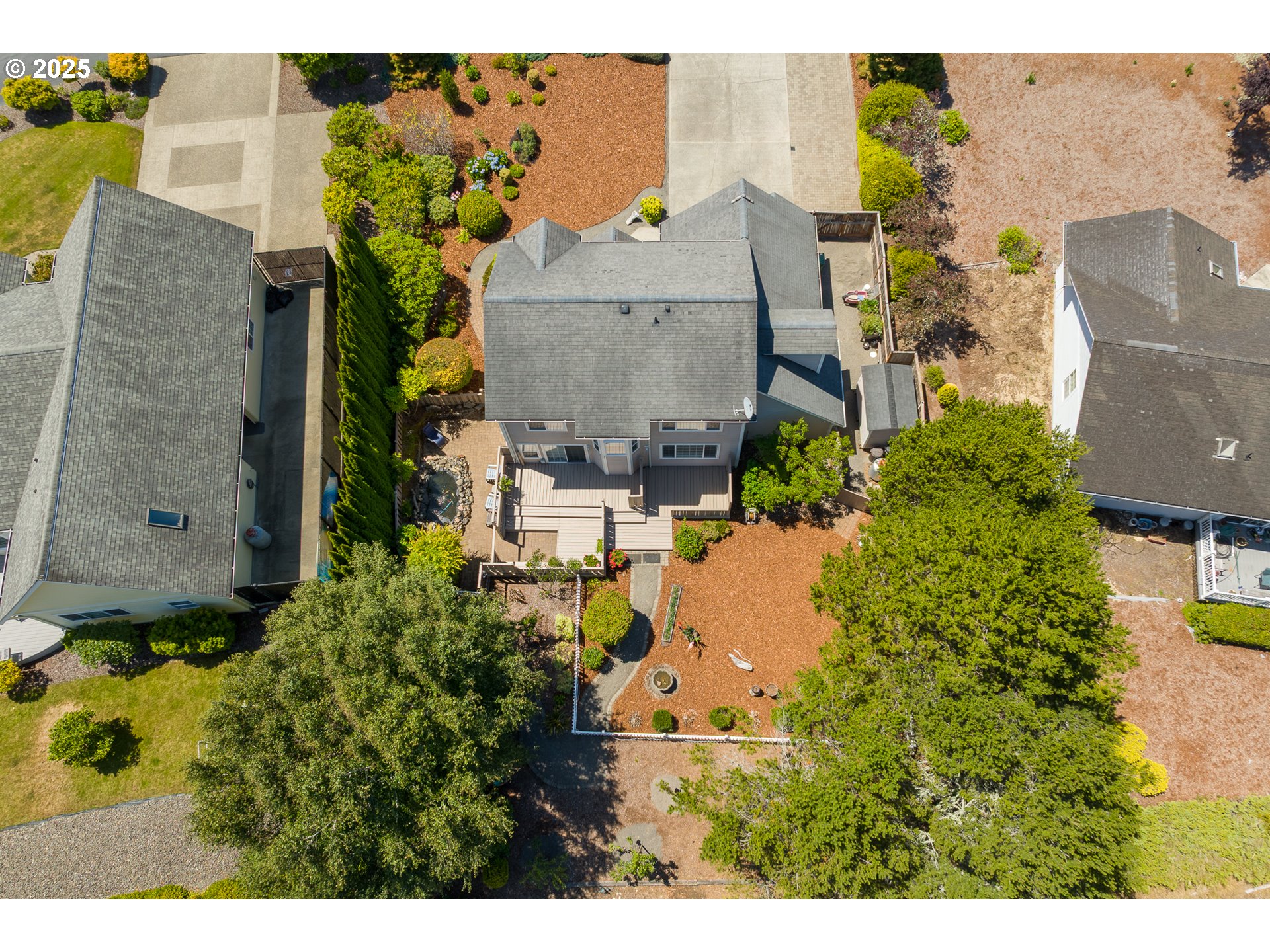 7 Onadoone Court Florence, OR 97439 - Photo 3 of 48