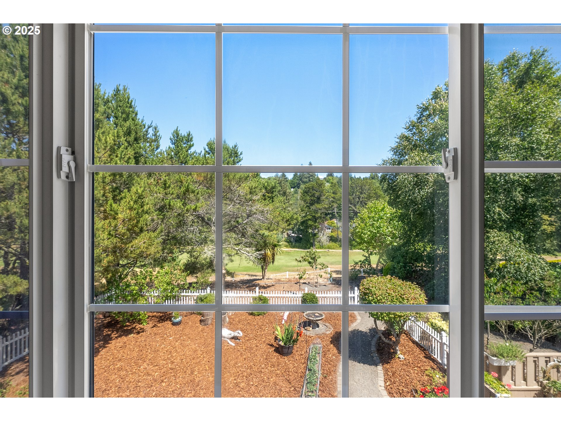 7 Onadoone Court Florence, OR 97439 - Photo 35 of 48