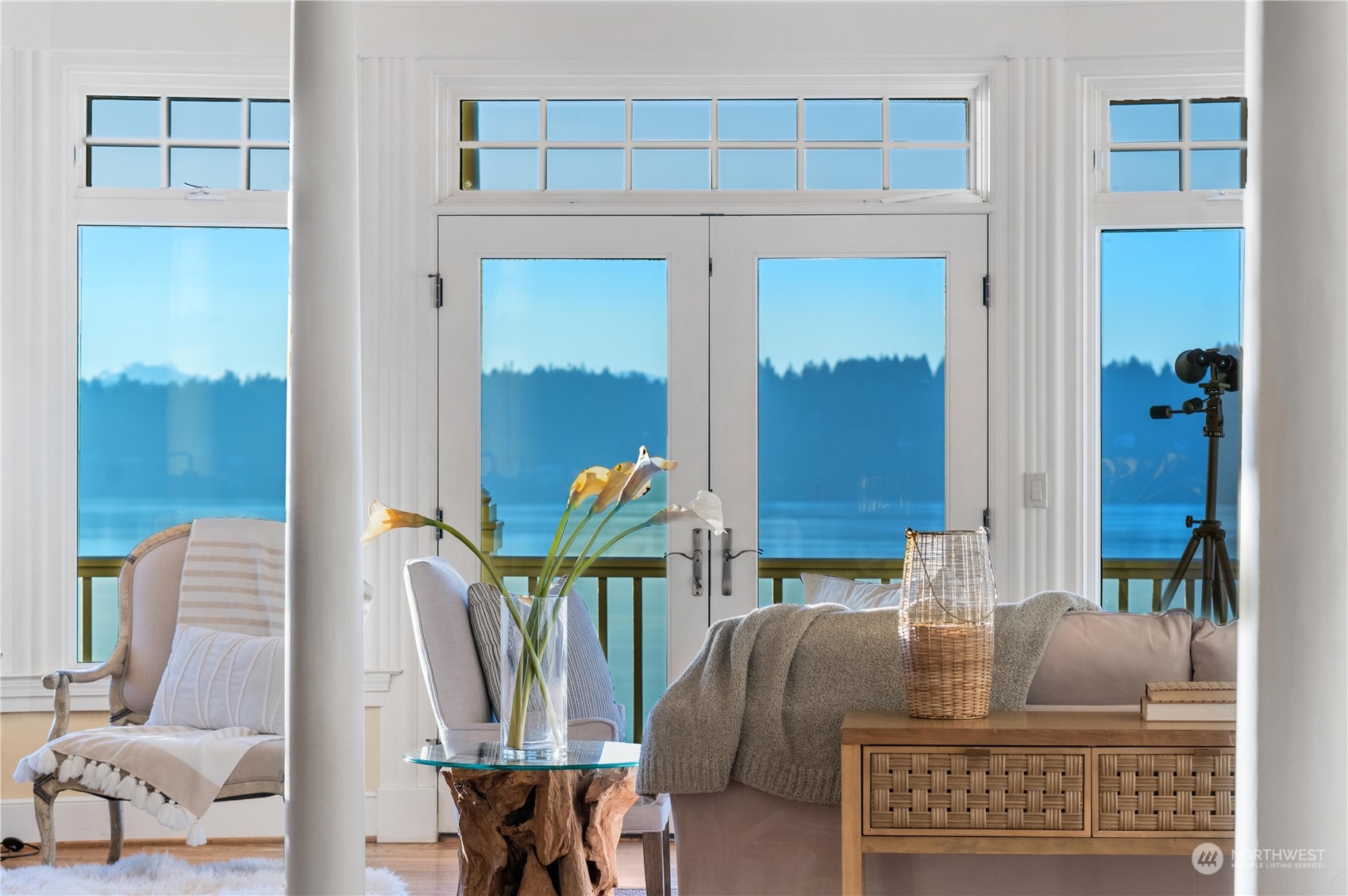 4141 Boston Harbor Road Northeast Olympia, WA 98506 - Photo 18 of 40 a living room with furniture and a window