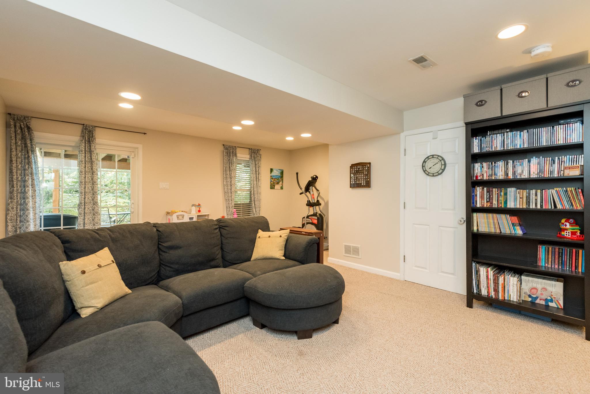 1149 Ingate Road Baltimore, MD 21227 - Photo 25 of 40 Gallery Image 25