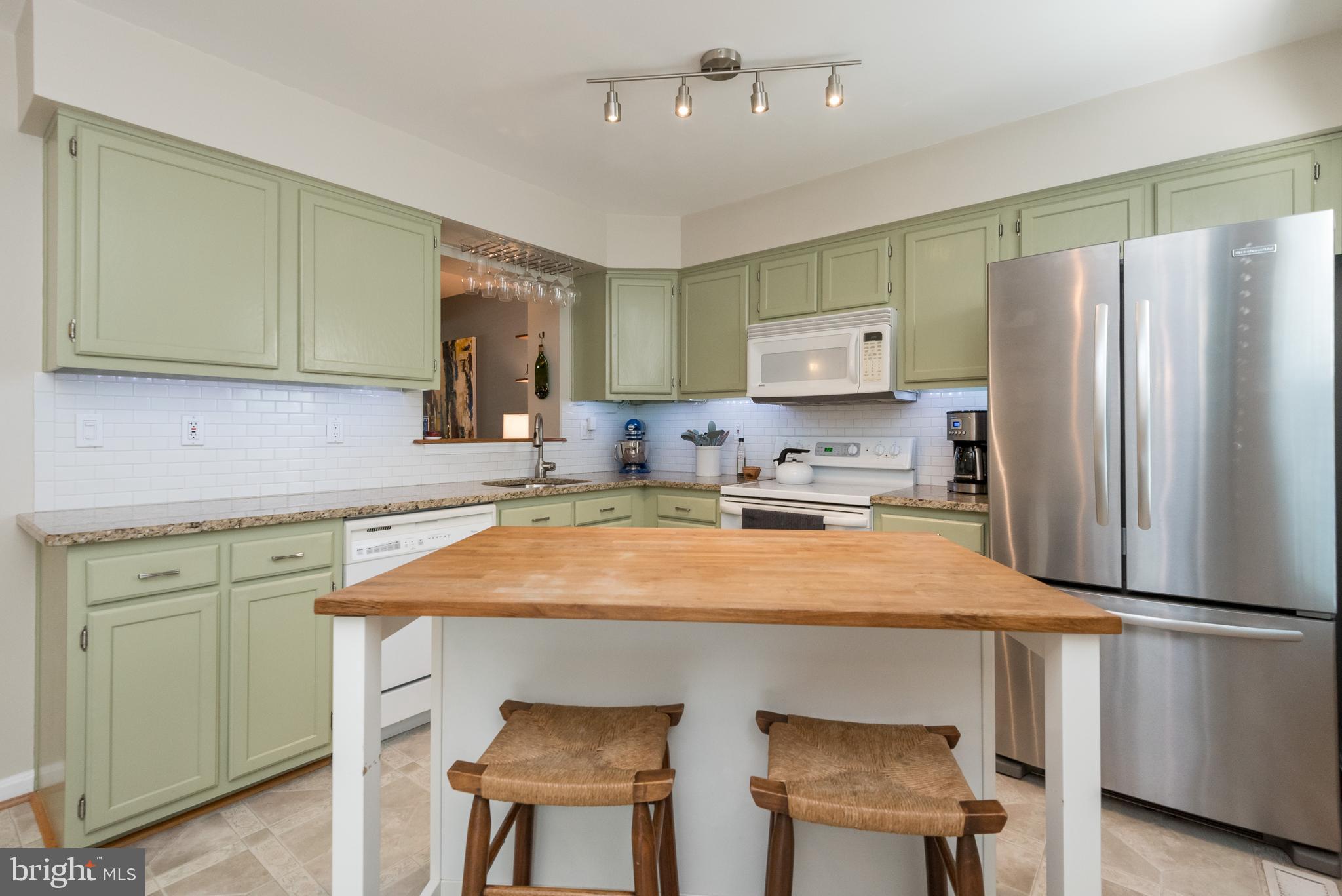 1149 Ingate Road Baltimore, MD 21227 - Photo 9 of 40 Gallery Image 9