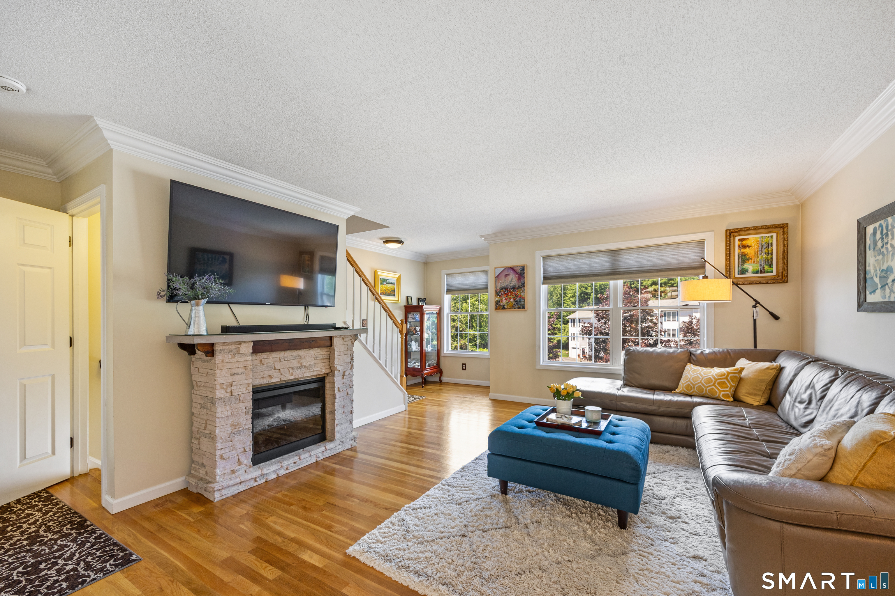 119 Taft Pointe, Unit 3 Waterbury, CT 06708 - Photo 2 of 29 Beautiful hardwood floors