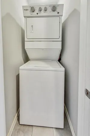 $3,600 | 2131 West Ohio Street, Unit 3, Chicago, IL 60612