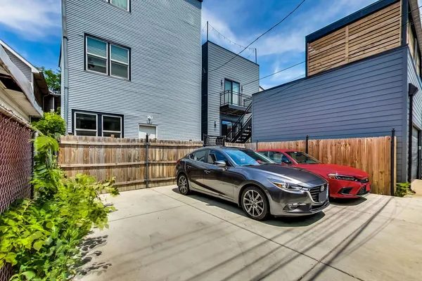 $3,600 | 2131 West Ohio Street, Unit 3, Chicago, IL 60612