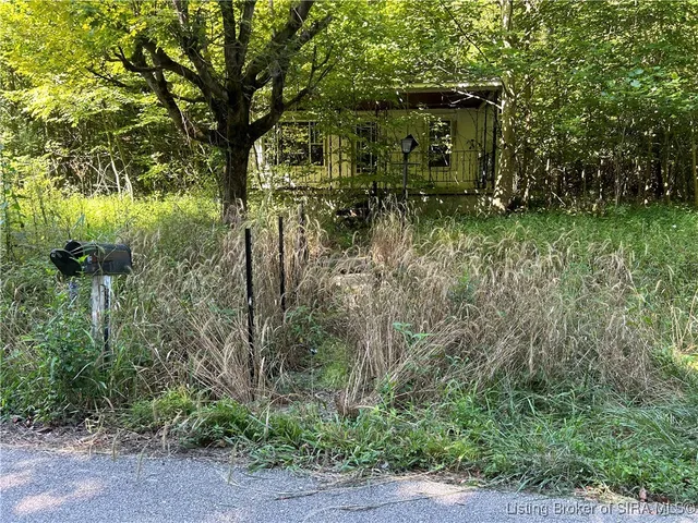 $165,000 | 10692 North Haleysburg Road, Vallonia, IN 47281