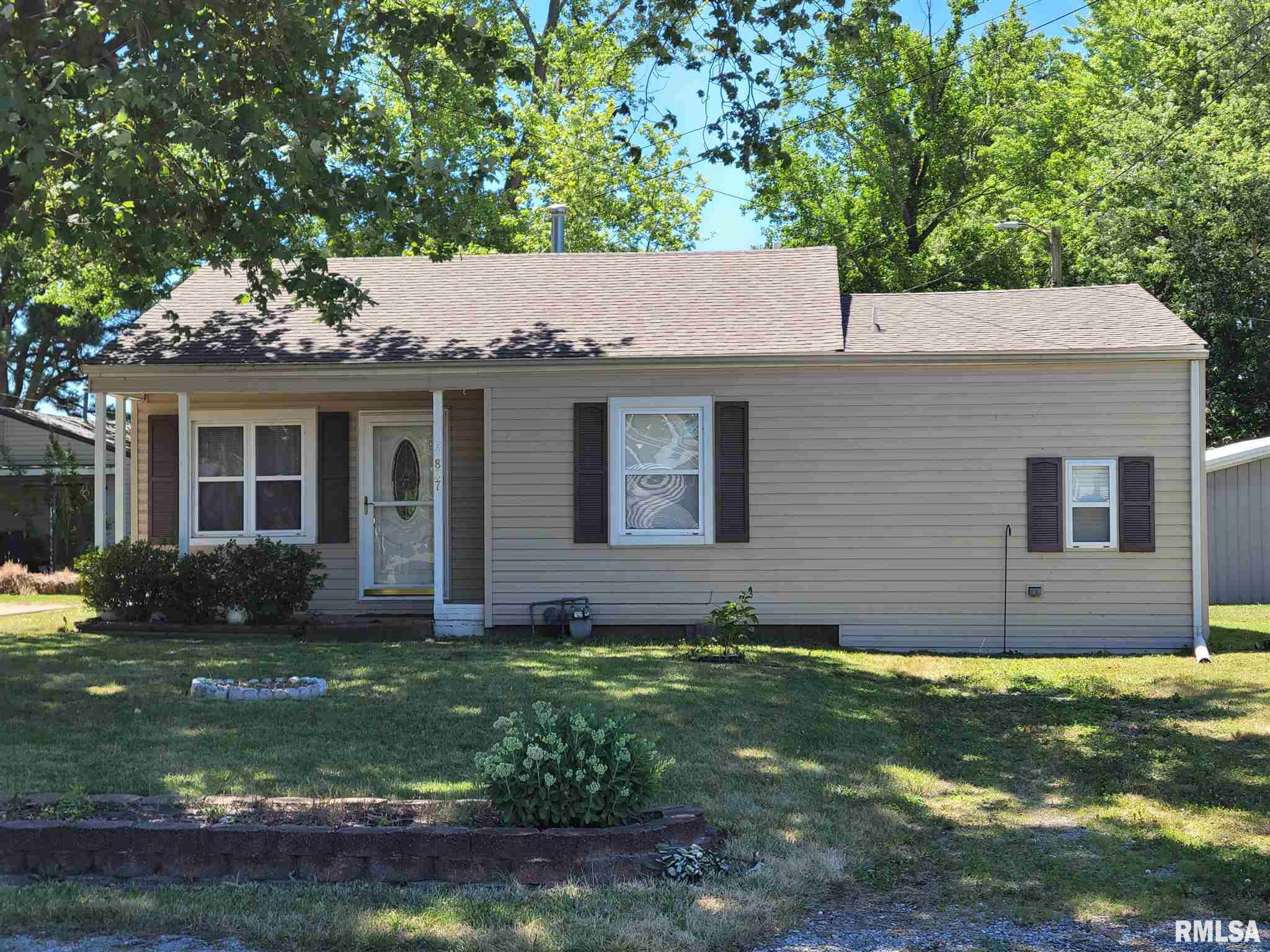 837 Meadowbrook Road Mount Vernon, IL 62864 - Photo 1 of 36