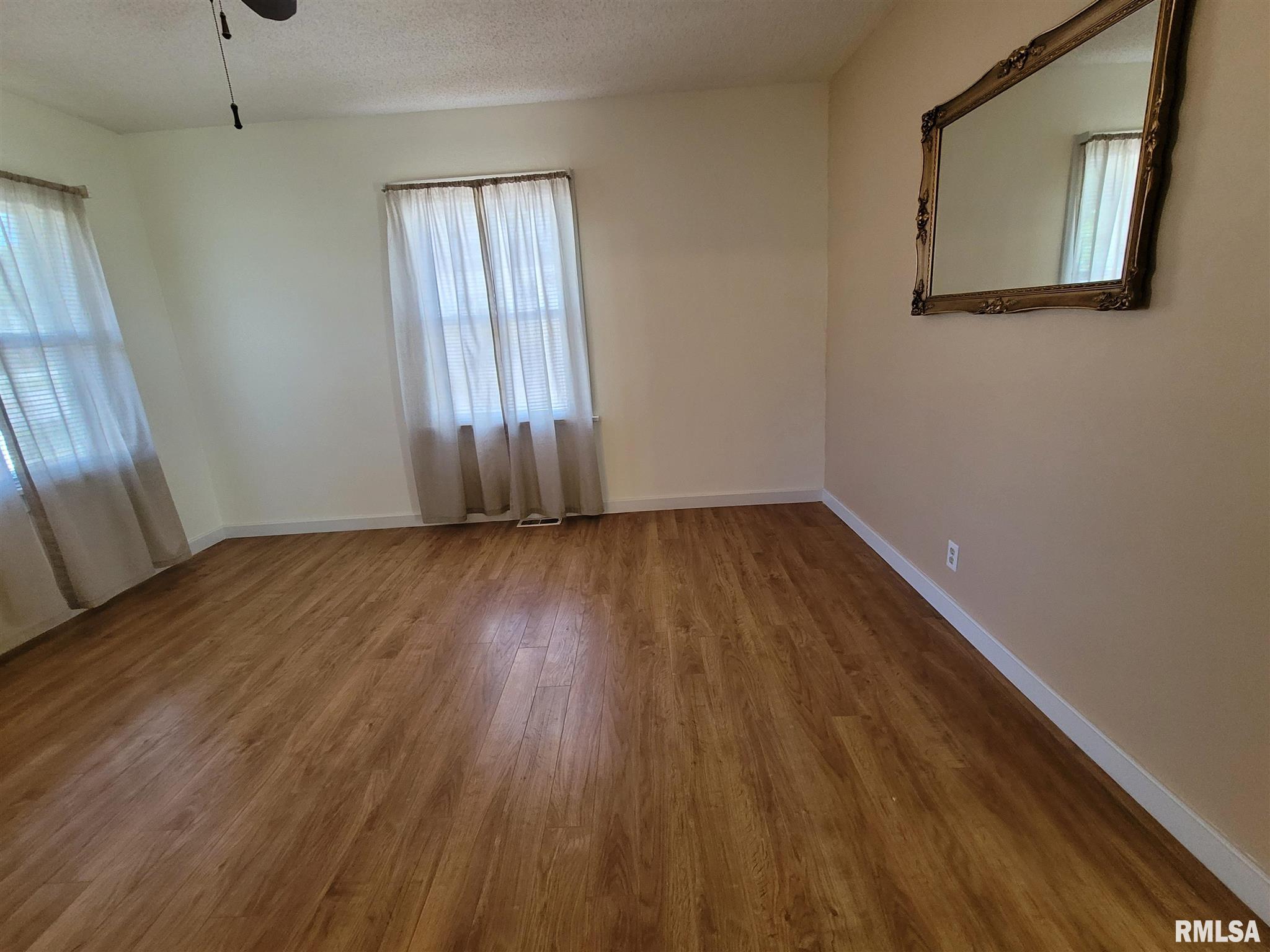 837 Meadowbrook Road Mount Vernon, IL 62864 - Photo 13 of 36