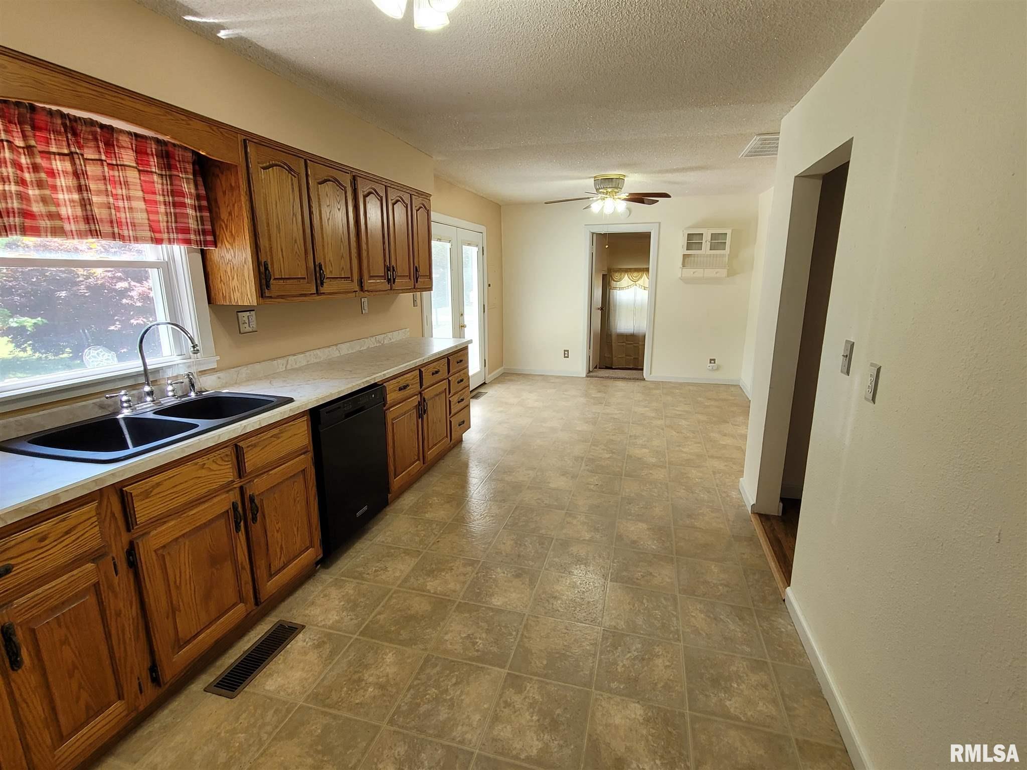 837 Meadowbrook Road Mount Vernon, IL 62864 - Photo 18 of 36