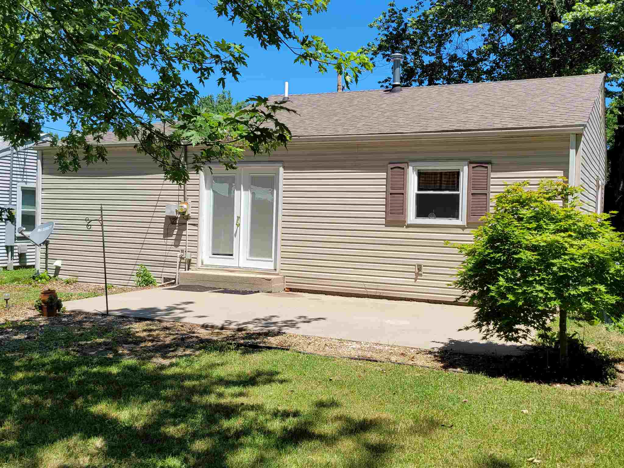 837 Meadowbrook Road Mount Vernon, IL 62864 - Photo 3 of 36