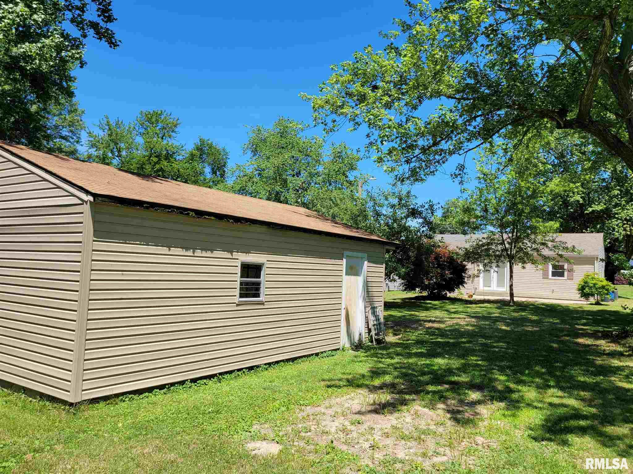 837 Meadowbrook Road Mount Vernon, IL 62864 - Photo 9 of 36