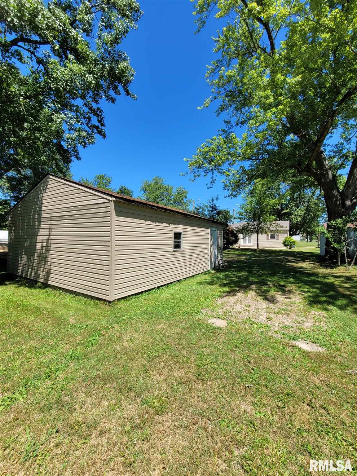 837 Meadowbrook Road Mount Vernon, IL 62864 - Photo 10 of 36