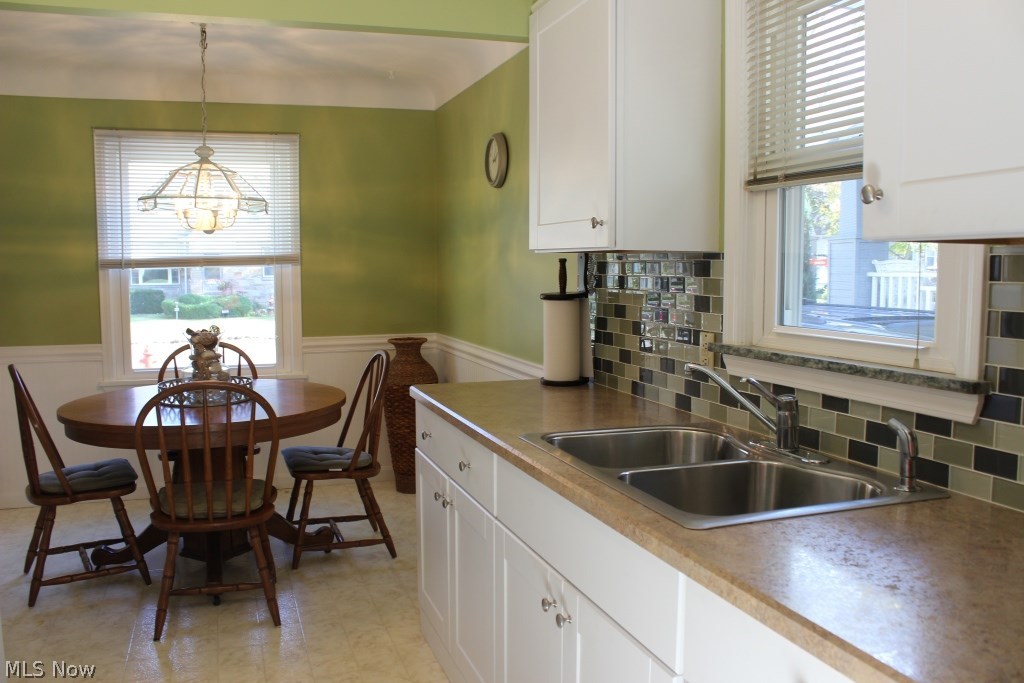 1142 Mayfield Ridge Road Cleveland, OH 44124 - Photo 6 of 24