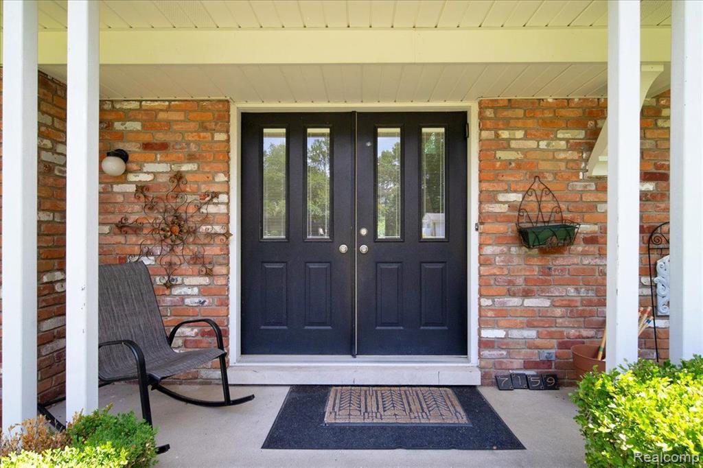 7159 Pebblecreek Road West Bloomfield, MI 48322 - Photo 4 of 57 Gallery Image 4