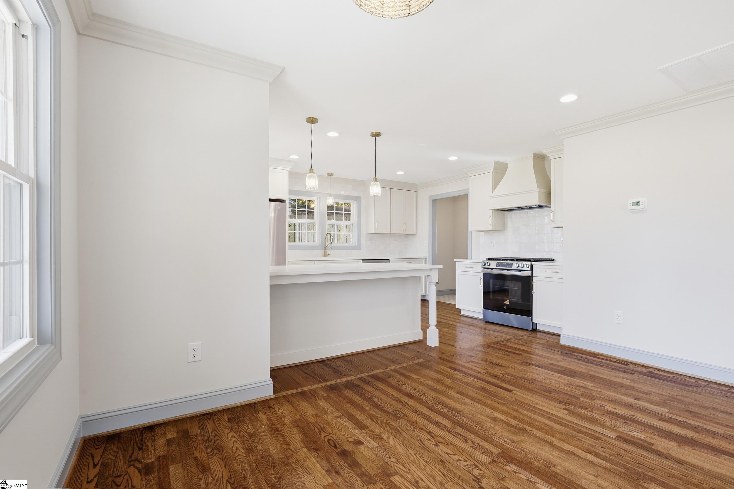 4 Wembley Road Greenville, SC 29607 - Photo 13 of 41