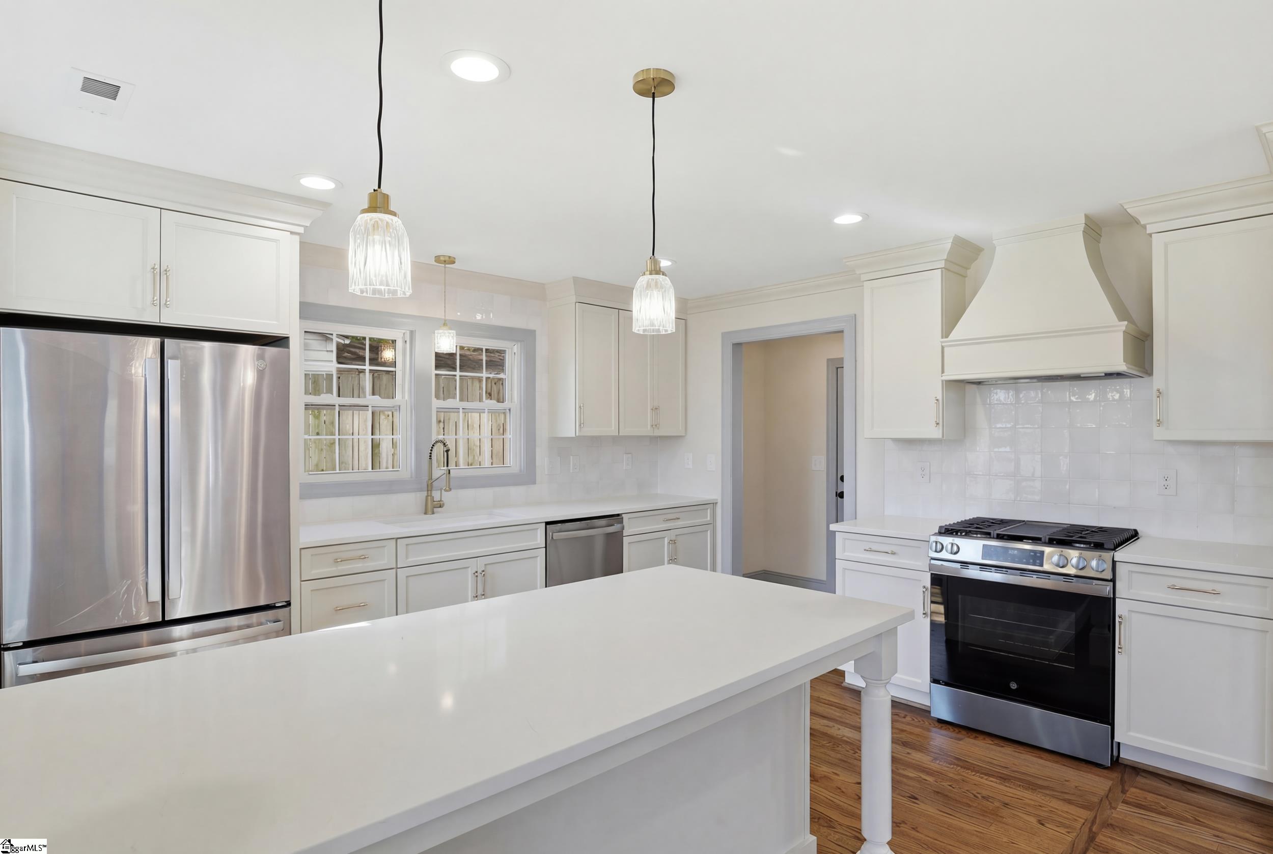 4 Wembley Road Greenville, SC 29607 - Photo 16 of 41