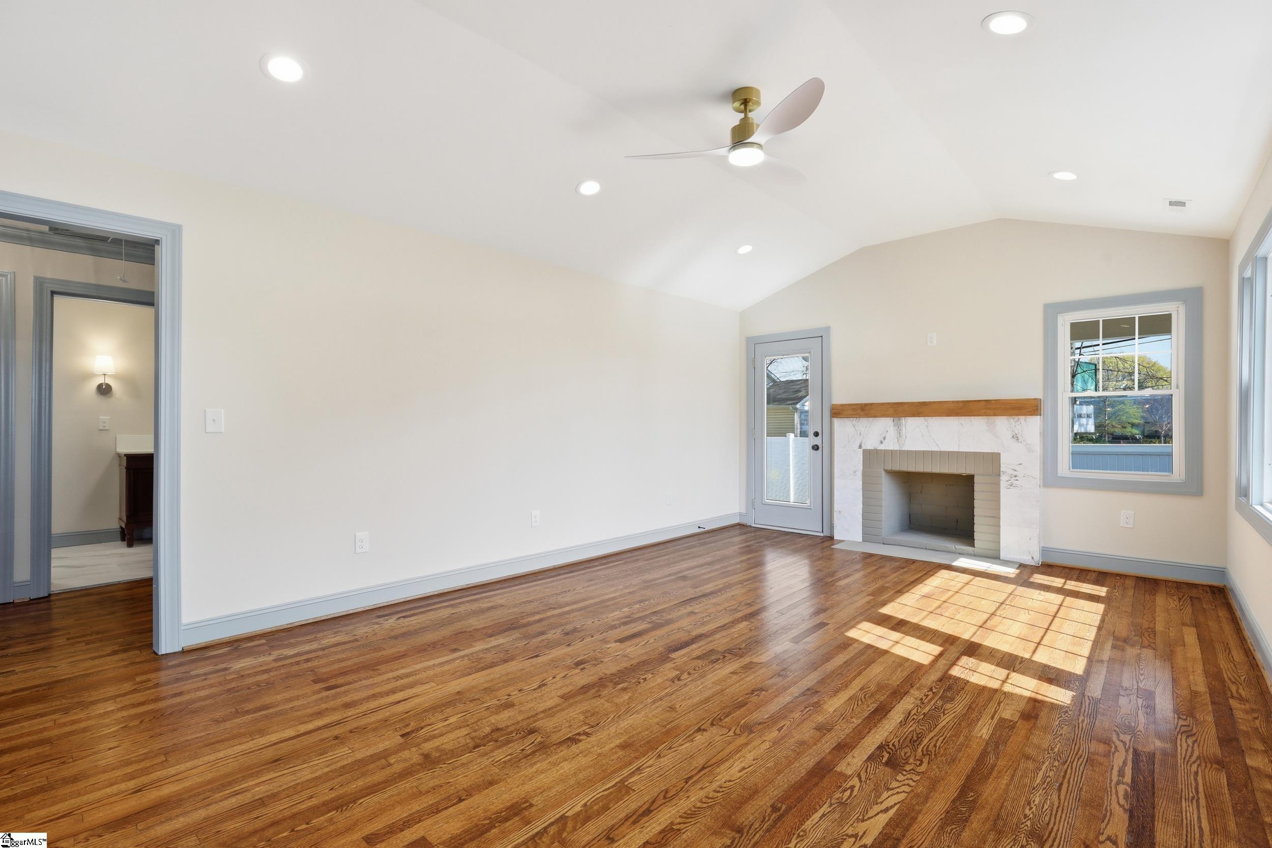 4 Wembley Road Greenville, SC 29607 - Photo 7 of 41