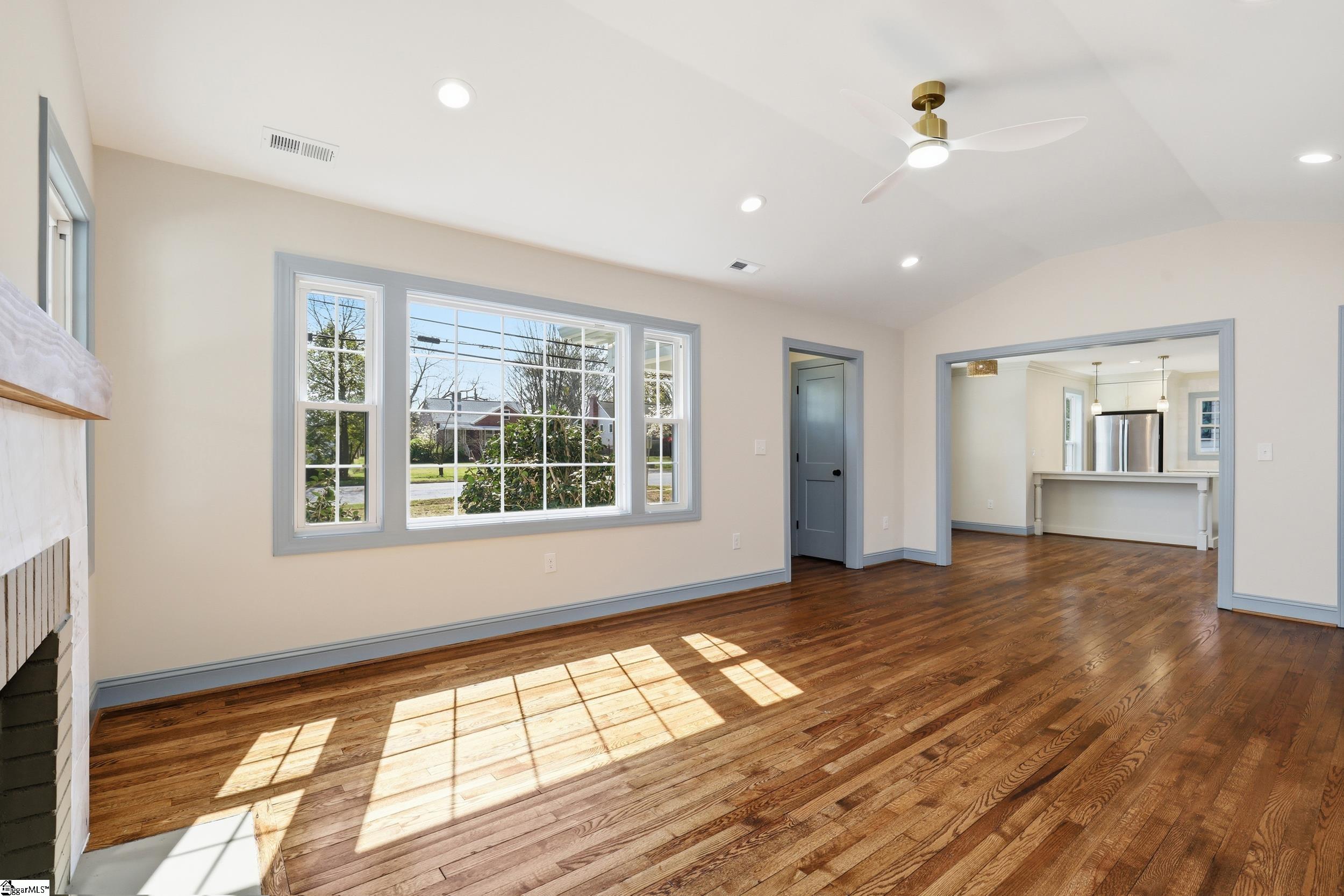 4 Wembley Road Greenville, SC 29607 - Photo 10 of 41