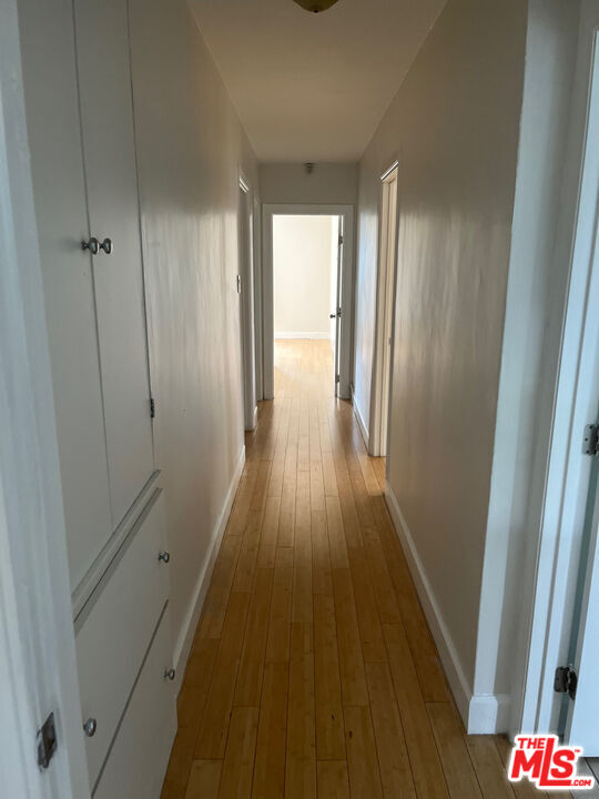 101 North La Peer Drive Los Angeles, CA 90048 - Photo 15 of 33