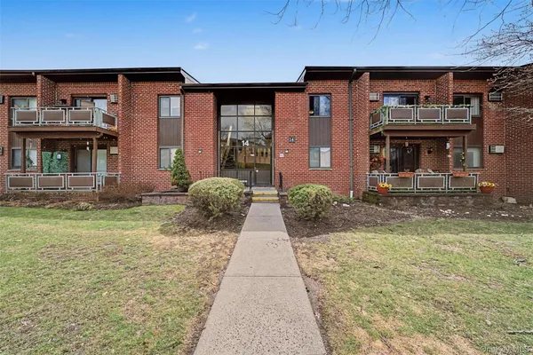 $350,000 | 14 Charles Lane, Unit 2D, Pomona, NY 10970