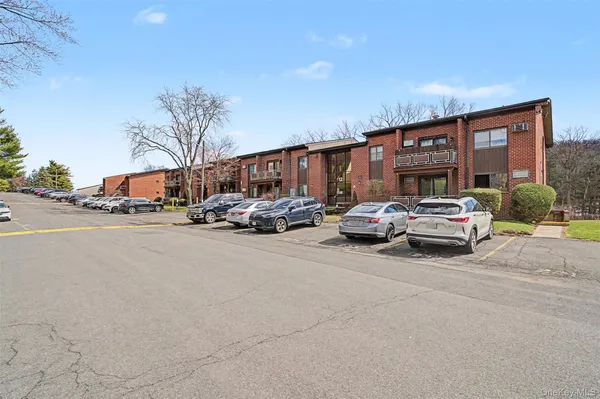$350,000 | 14 Charles Lane, Unit 2D, Pomona, NY 10970