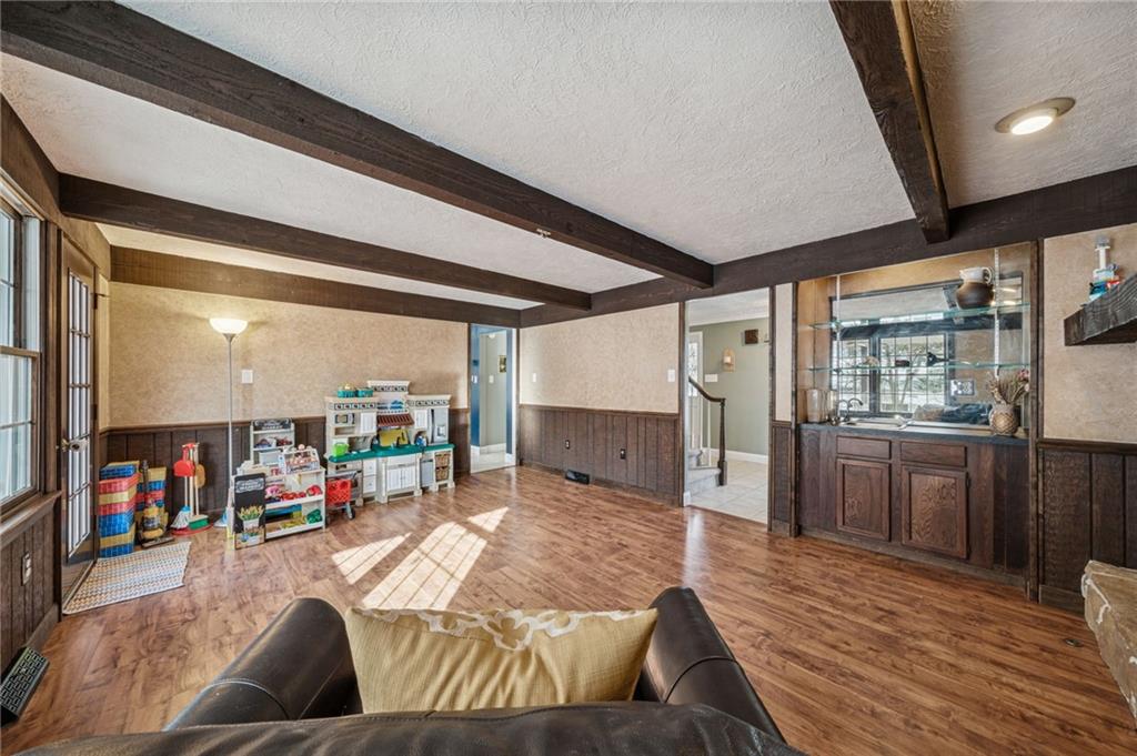 78 Will Scarlet Road Canonsburg, PA 15317 - Photo 15 of 48 Family Rm