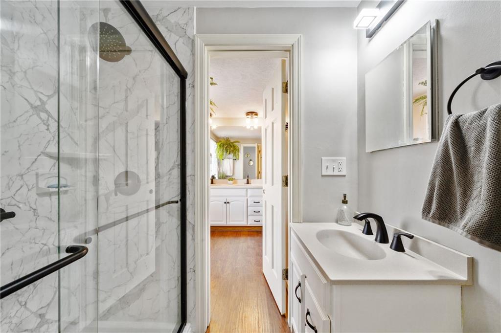 78 Will Scarlet Road Canonsburg, PA 15317 - Photo 23 of 48 Master Bthrm