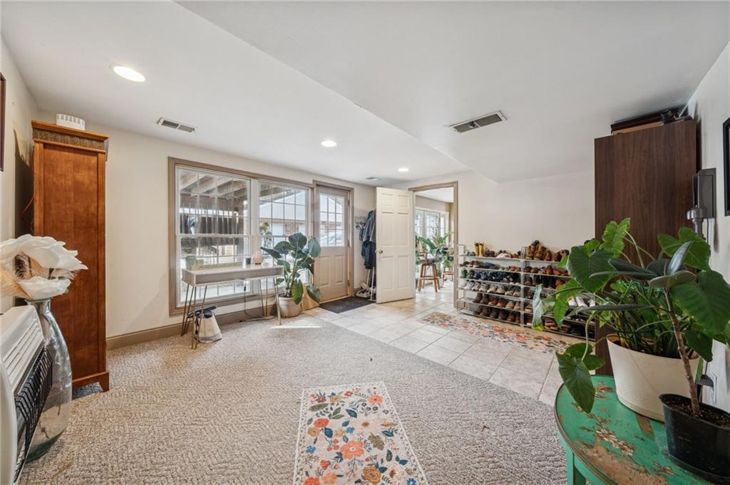 78 Will Scarlet Road Canonsburg, PA 15317 - Photo 31 of 48 Gameroom foyer area