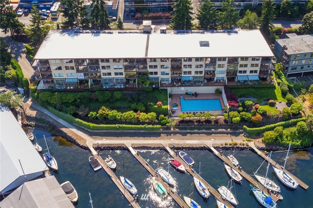 3100 West Commodore Way, Unit 206 Seattle, WA 98199 - Photo 23 of 25 Gallery Image 23