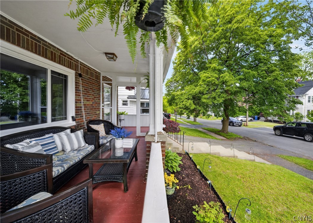 148 Winthrop Road Syracuse, NY 13206 - Photo 6 of 45