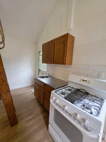 $775 | 6109 Saxon Drive, Unit C, Houston, TX 77092