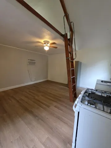 $775 | 6109 Saxon Drive, Unit C, Houston, TX 77092