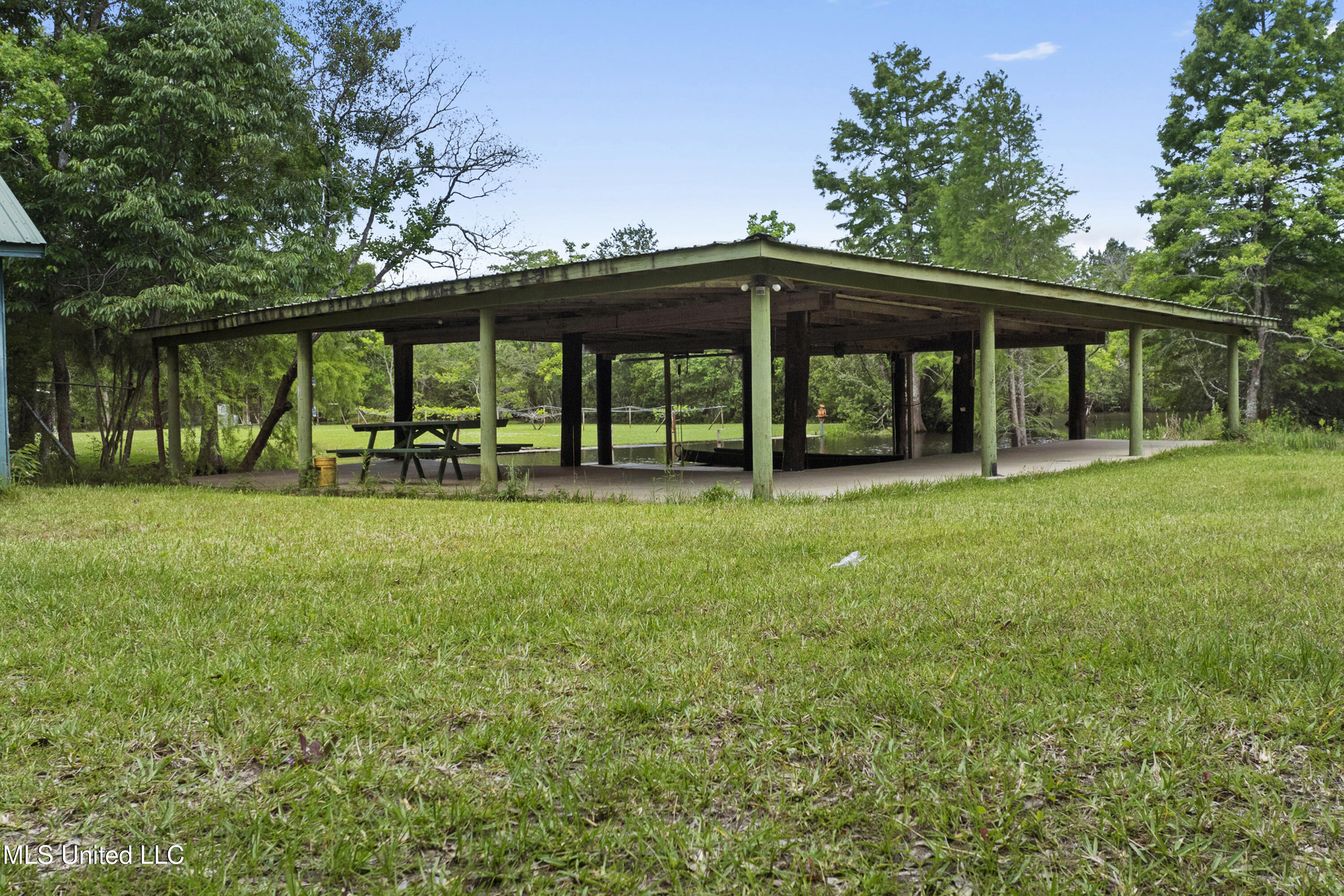 8113 Barron Road Moss Point, MS 39562 - Photo 103 of 103 022