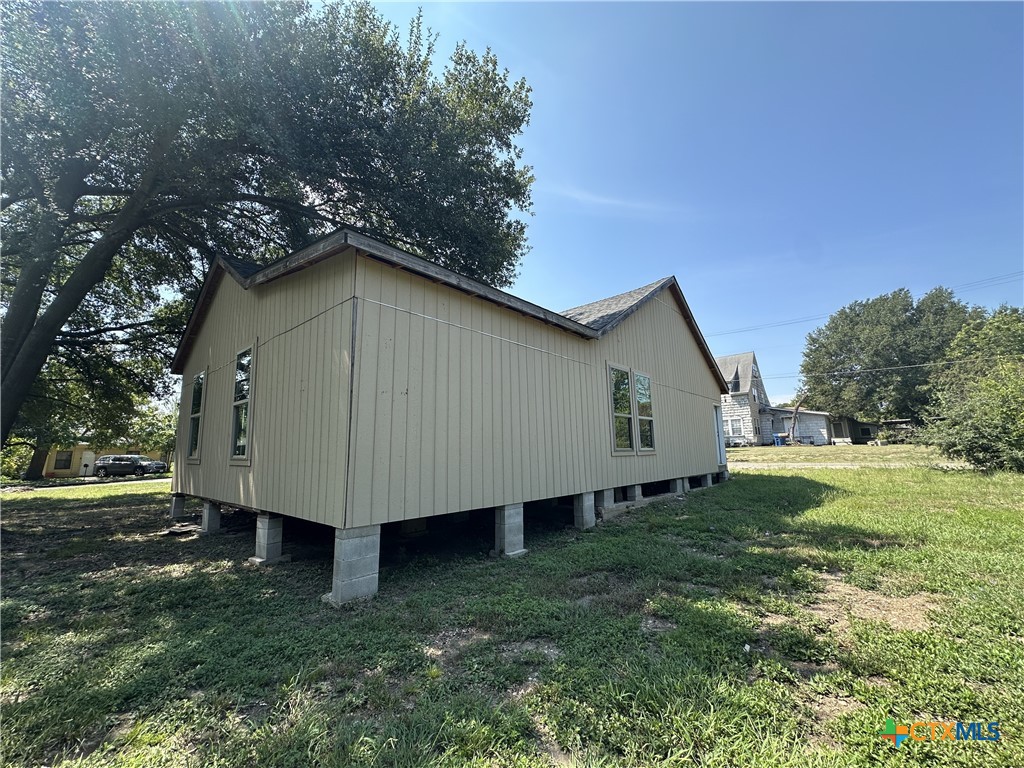 401 East Hopkins Street Mexia, TX 76667 - Photo 4 of 13