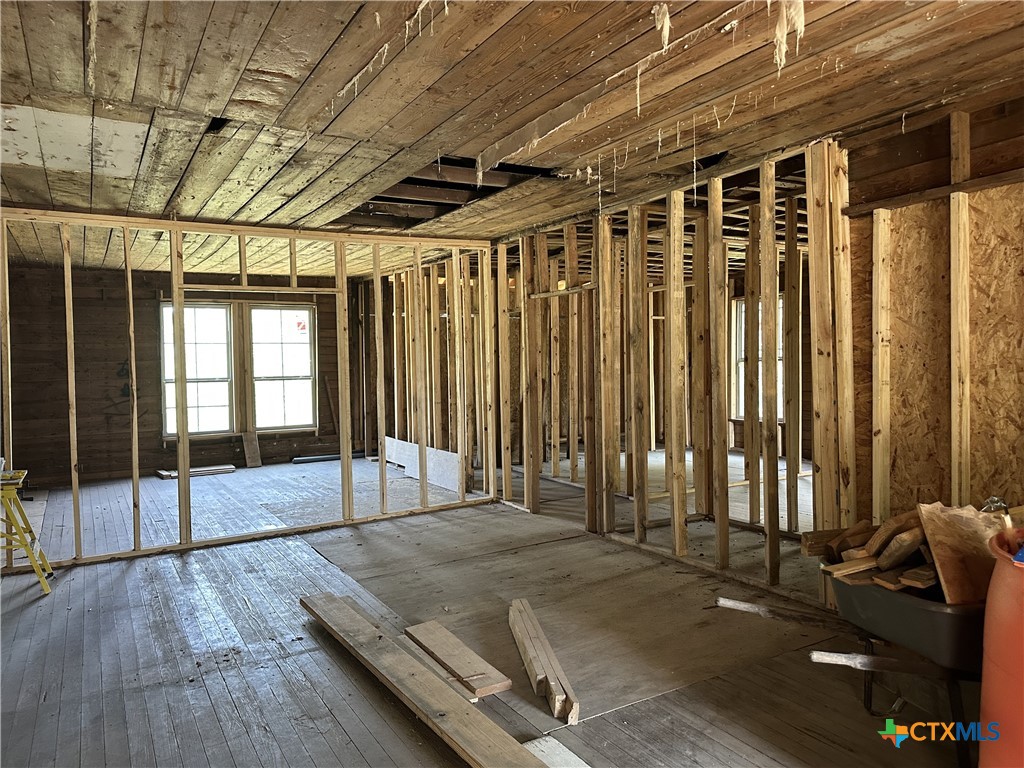 401 East Hopkins Street Mexia, TX 76667 - Photo 6 of 13