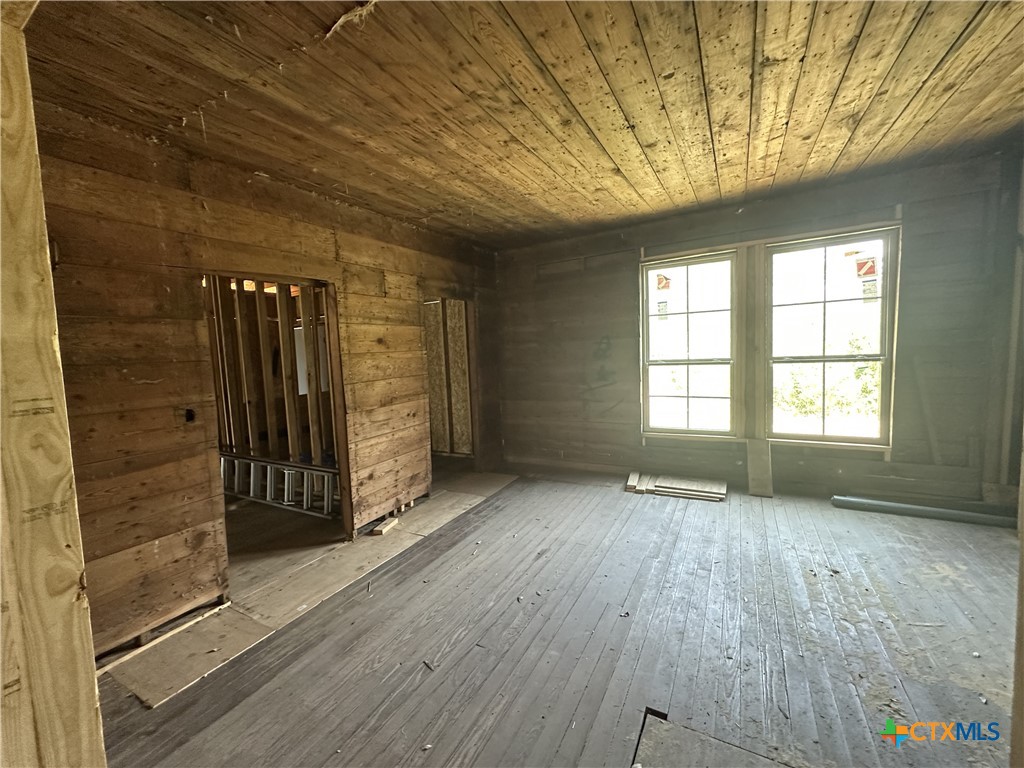 401 East Hopkins Street Mexia, TX 76667 - Photo 10 of 13